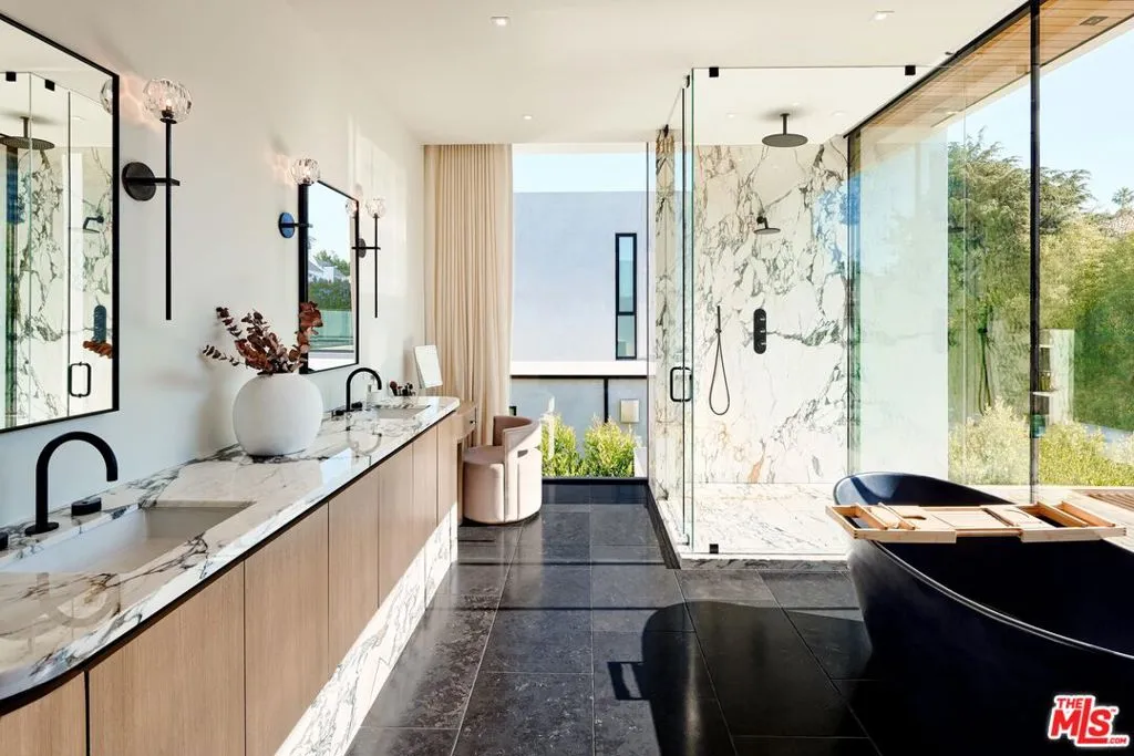 740 Warner Avenue, Los Angeles, California 90024 home-pic-27